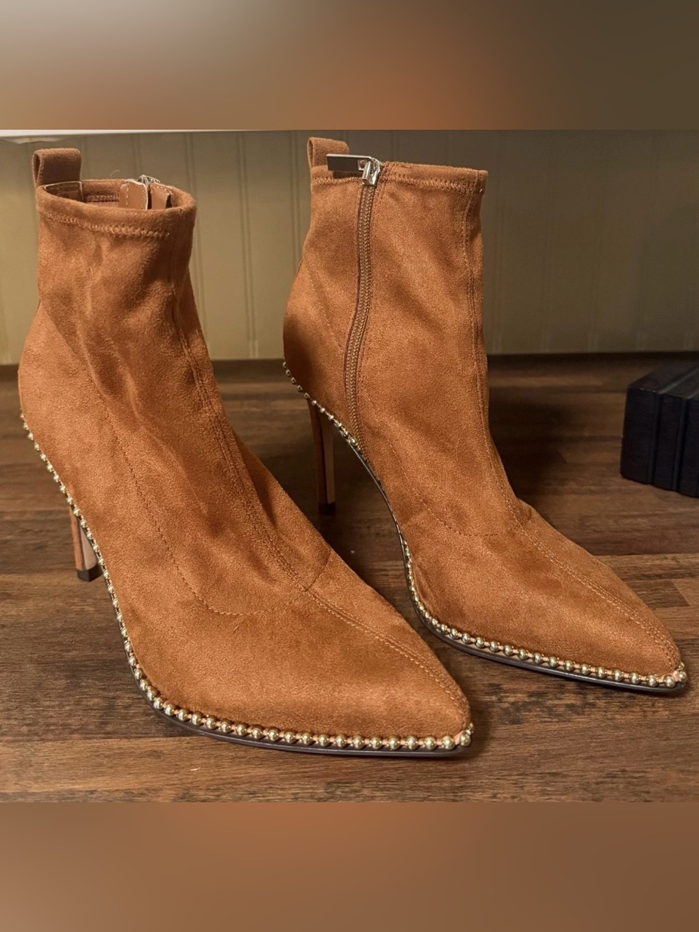BCBGeneration Beya Pointy Toe Dress Booties Brown Suede Size 7.5